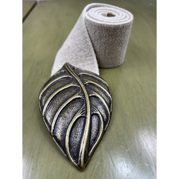 Versatile White Stretch Belt with Metallic Brass Tone Leaf Clasp Fits up to 2X - Picture 5 of 5